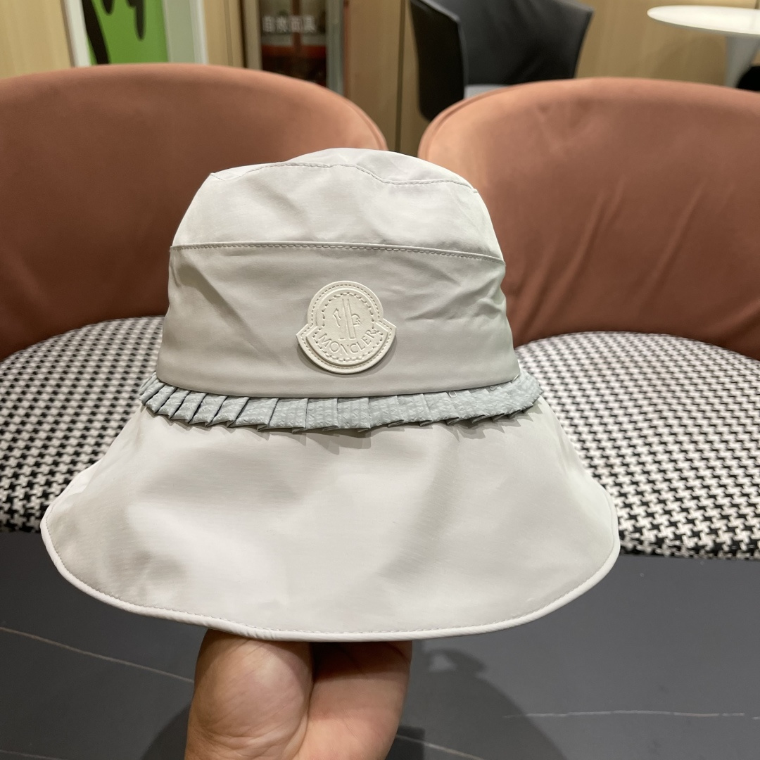  蒙口MONCLER
新款蝴蝶结渔夫帽子女显脸小夏季大帽檐帽度假遮
阳太阳帽