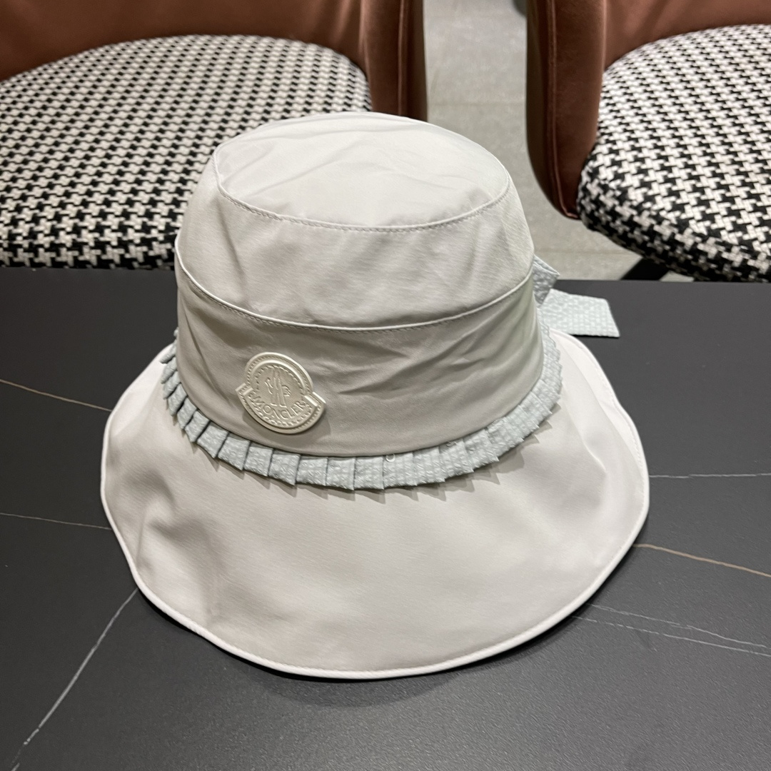  蒙口MONCLER
新款蝴蝶结渔夫帽子女显脸小夏季大帽檐帽度假遮
阳太阳帽
