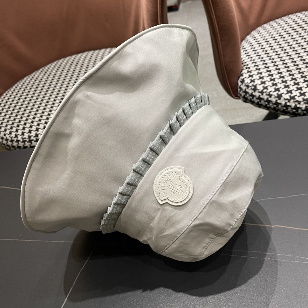  蒙口MONCLER
新款蝴蝶结渔夫帽子女显脸小夏季大帽檐帽度假遮
阳太阳帽