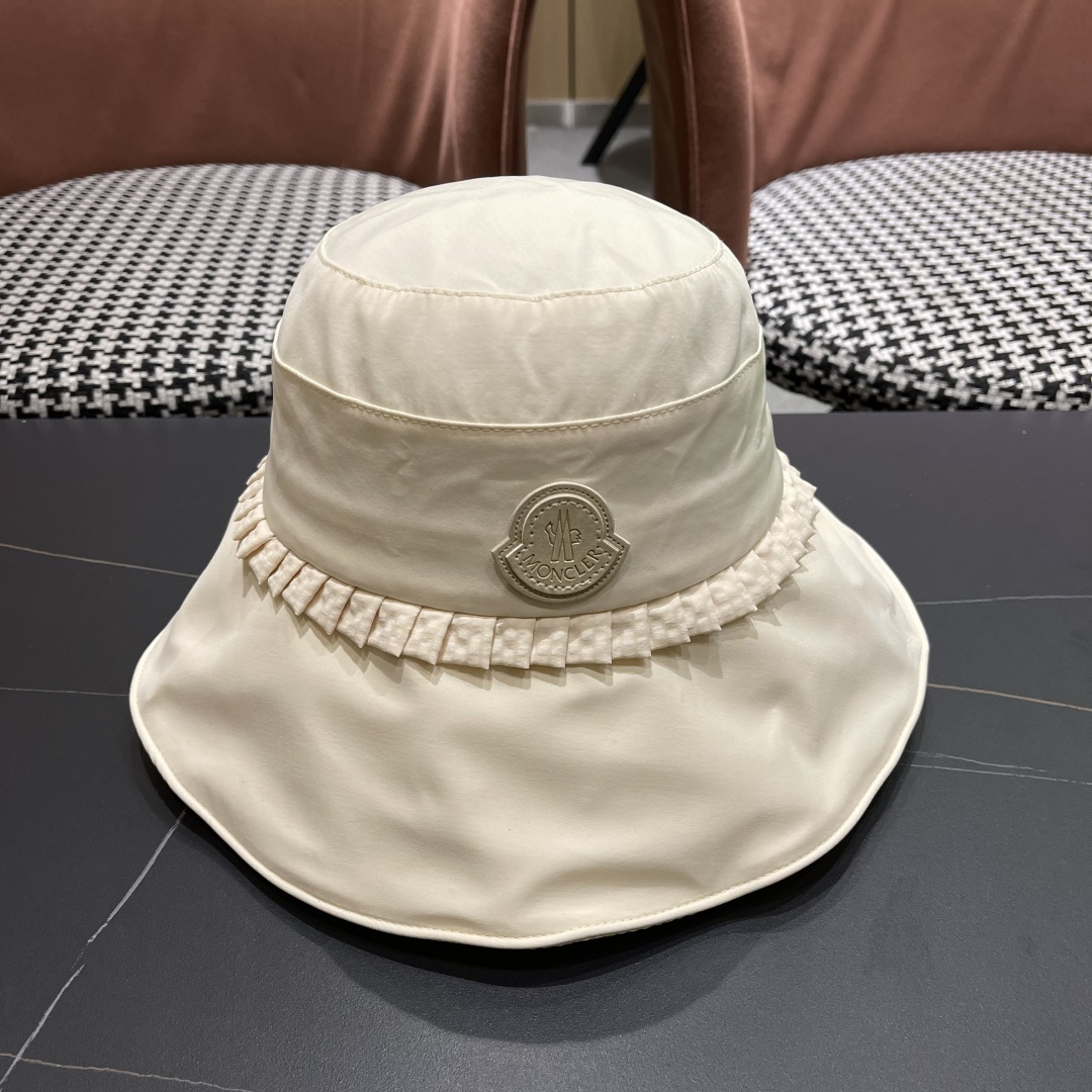  蒙口MONCLER
新款蝴蝶结渔夫帽子女显脸小夏季大帽檐帽度假遮
阳太阳帽