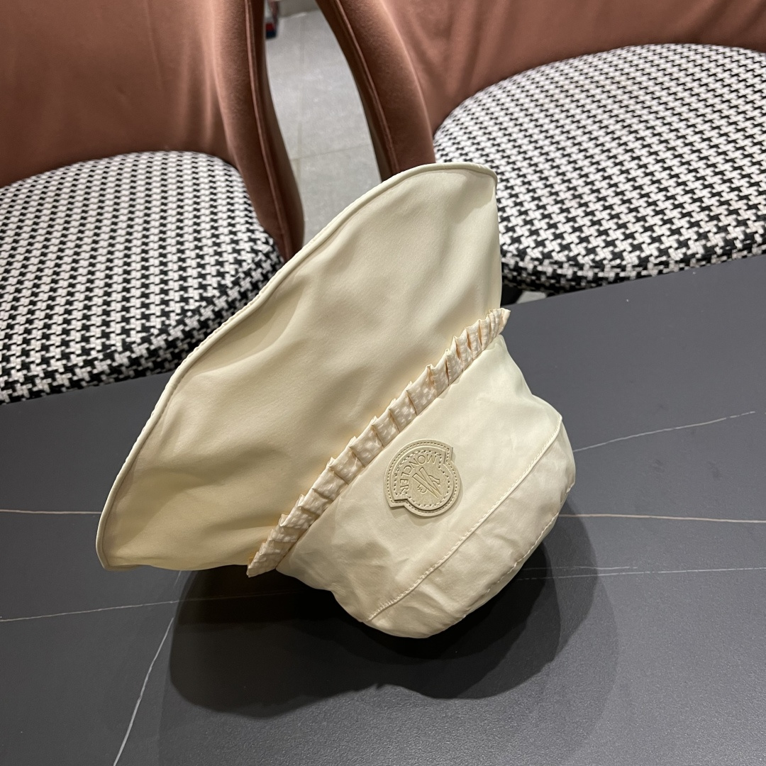  蒙口MONCLER
新款蝴蝶结渔夫帽子女显脸小夏季大帽檐帽度假遮
阳太阳帽