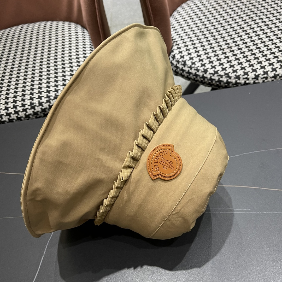  蒙口MONCLER
新款蝴蝶结渔夫帽子女显脸小夏季大帽檐帽度假遮
阳太阳帽