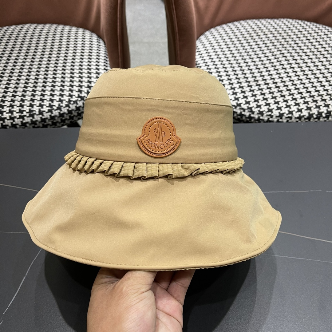  蒙口MONCLER
新款蝴蝶结渔夫帽子女显脸小夏季大帽檐帽度假遮
阳太阳帽