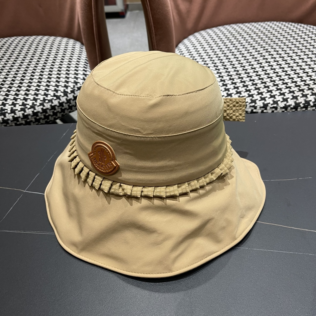  蒙口MONCLER
新款蝴蝶结渔夫帽子女显脸小夏季大帽檐帽度假遮
阳太阳帽