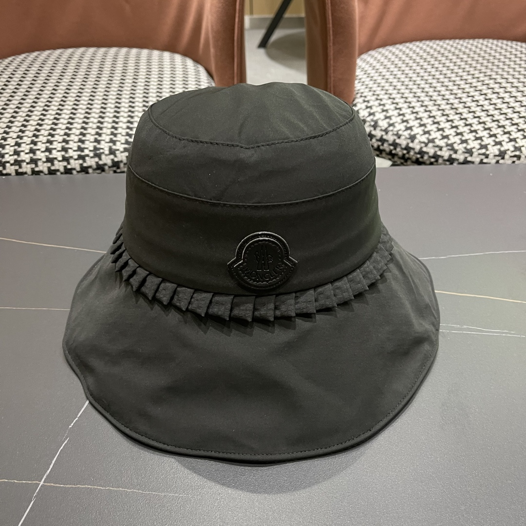  蒙口MONCLER
新款蝴蝶结渔夫帽子女显脸小夏季大帽檐帽度假遮
阳太阳帽