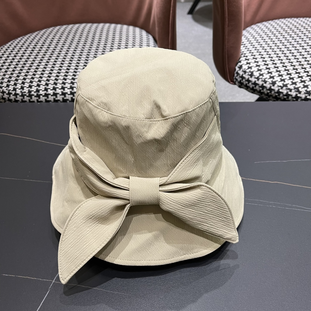  CHANEL 香奈儿法式简约大檐蝴蝶结渔夫帽女春夏出
游游优雅气质遮阳防晒盆帽显脸小
