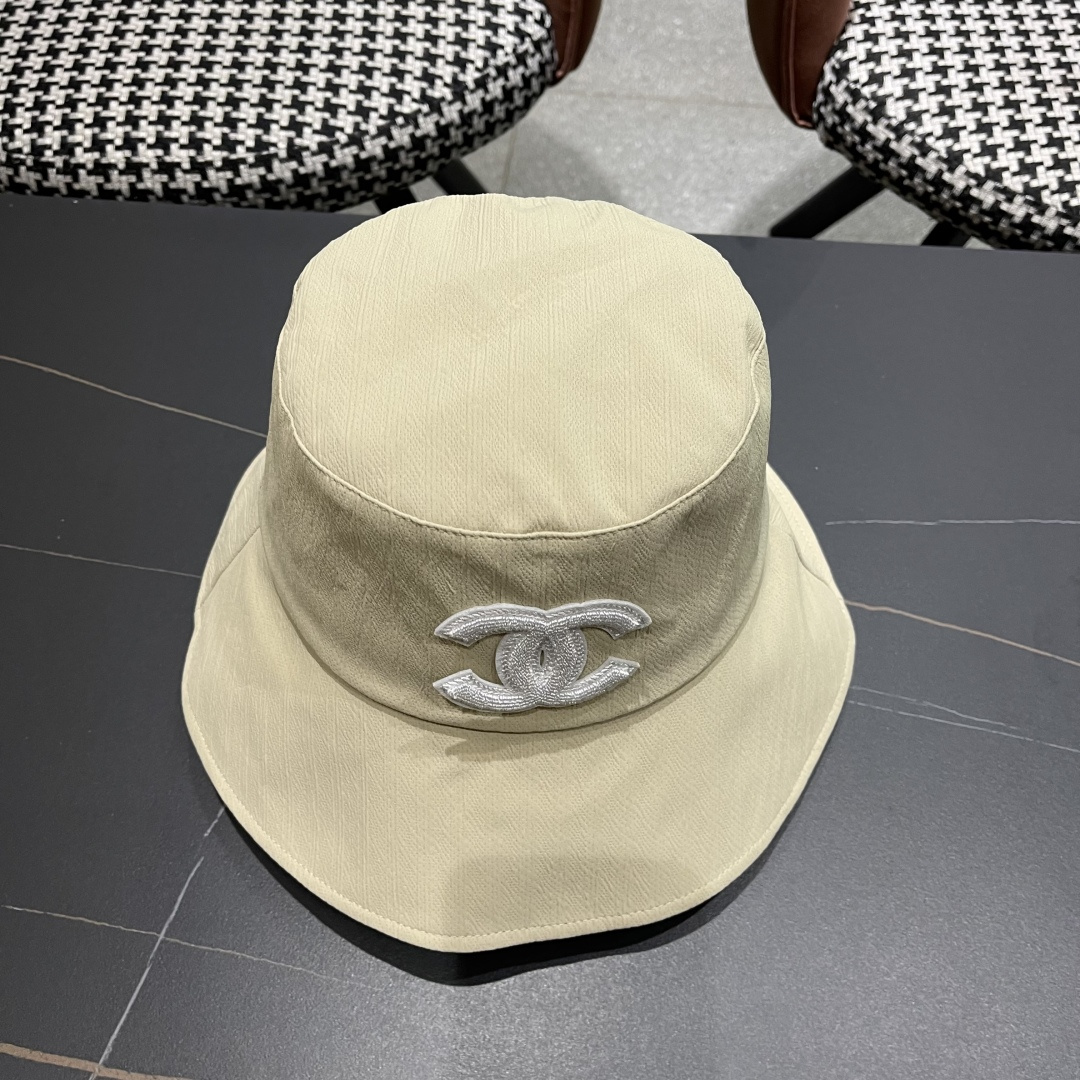  CHANEL 香奈儿法式简约大檐蝴蝶结渔夫帽女春夏出
游游优雅气质遮阳防晒盆帽显脸小