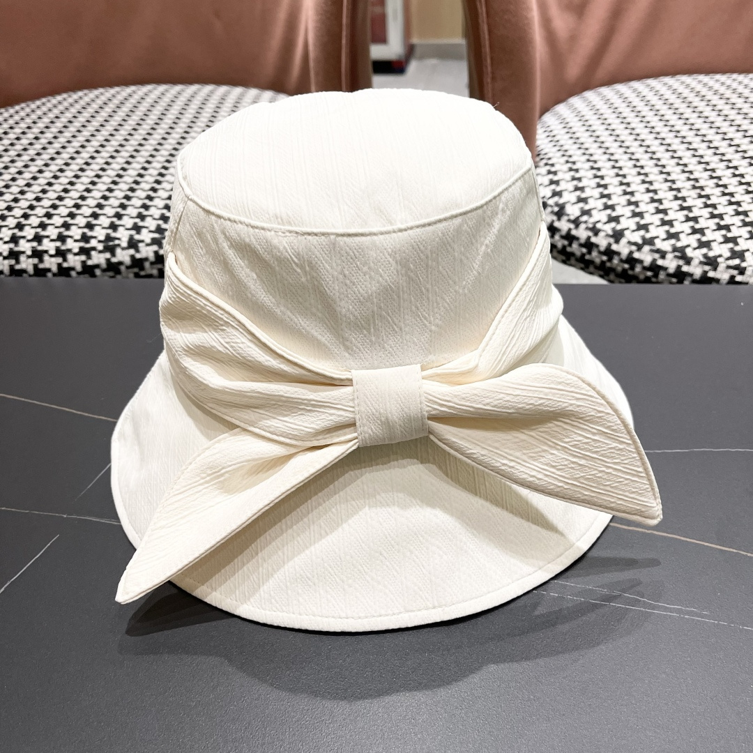  CHANEL 香奈儿法式简约大檐蝴蝶结渔夫帽女春夏出
游游优雅气质遮阳防晒盆帽显脸小