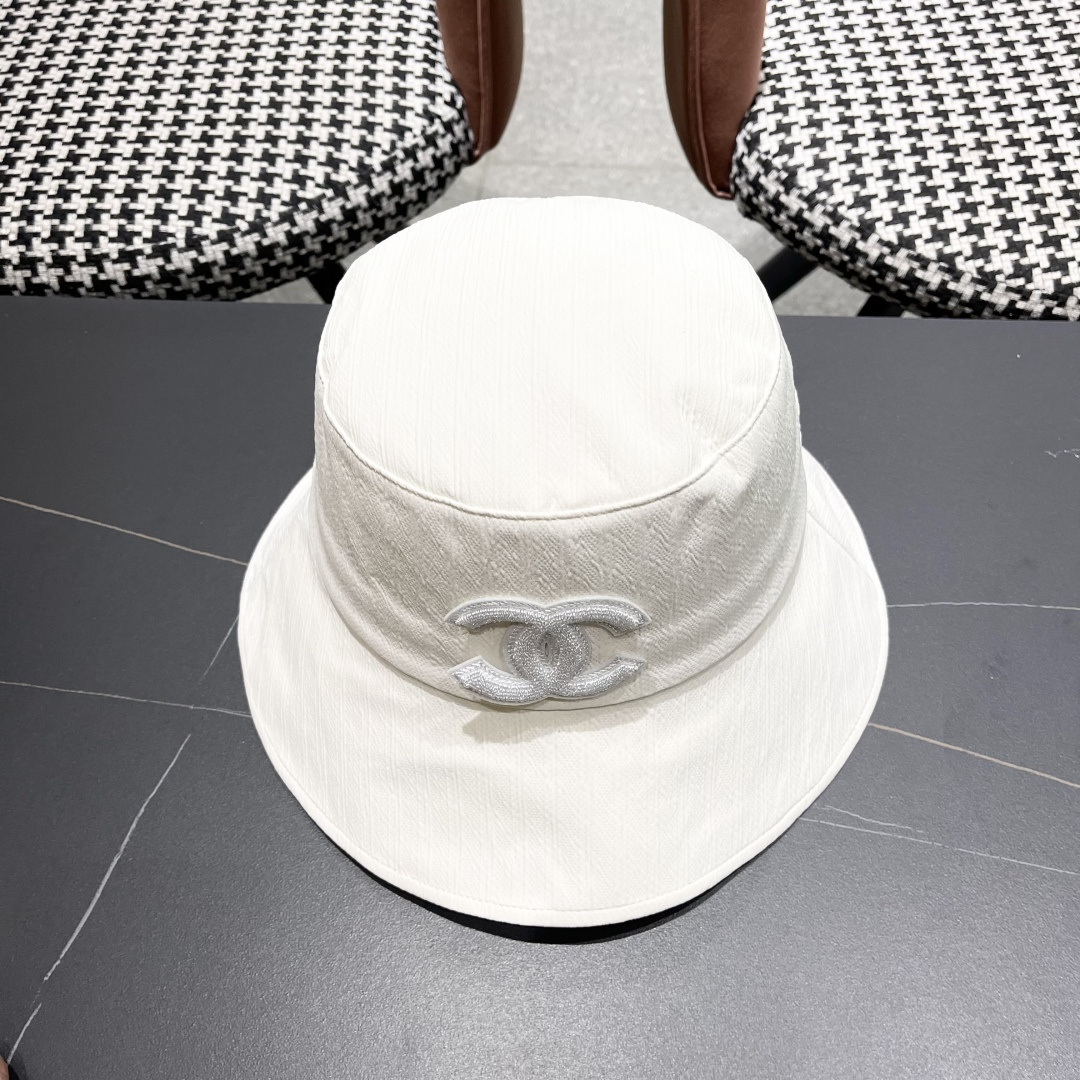  CHANEL 香奈儿法式简约大檐蝴蝶结渔夫帽女春夏出
游游优雅气质遮阳防晒盆帽显脸小