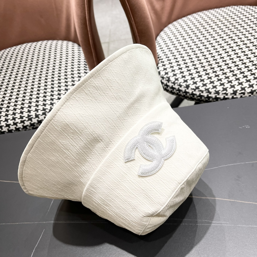  CHANEL 香奈儿法式简约大檐蝴蝶结渔夫帽女春夏出
游游优雅气质遮阳防晒盆帽显脸小