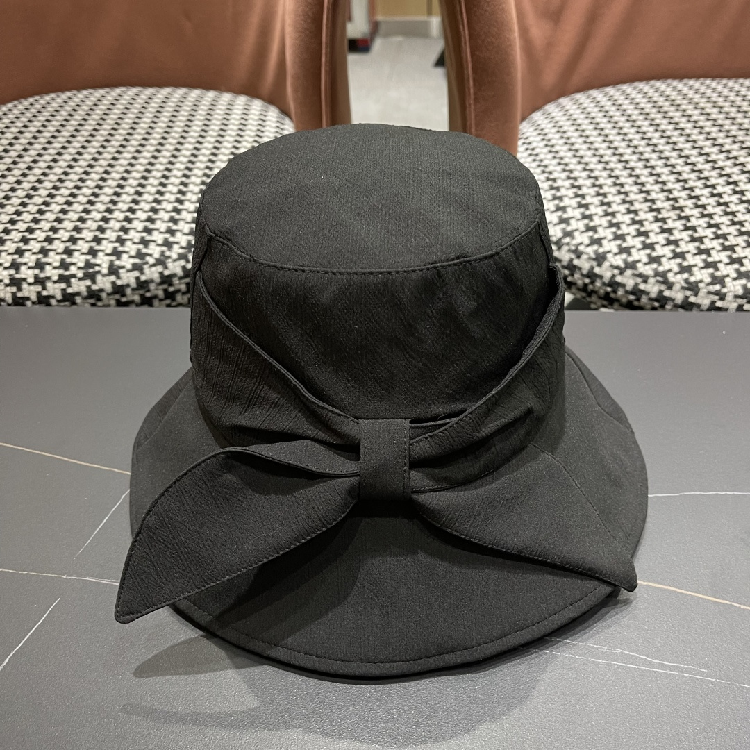  CHANEL 香奈儿法式简约大檐蝴蝶结渔夫帽女春夏出
游游优雅气质遮阳防晒盆帽显脸小