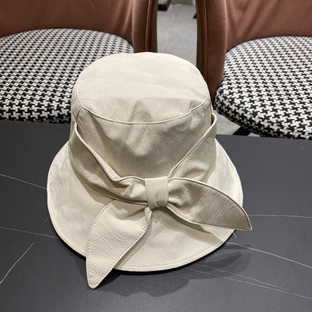  CHANEL 香奈儿法式简约大檐蝴蝶结渔夫帽女春夏出
游游优雅气质遮阳防晒盆帽显脸小