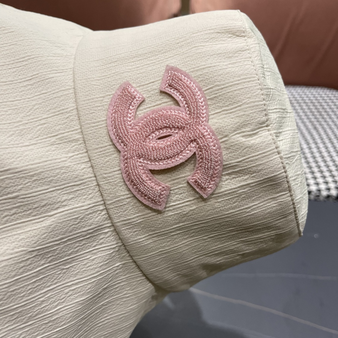  CHANEL 香奈儿法式简约大檐蝴蝶结渔夫帽女春夏出
游游优雅气质遮阳防晒盆帽显脸小