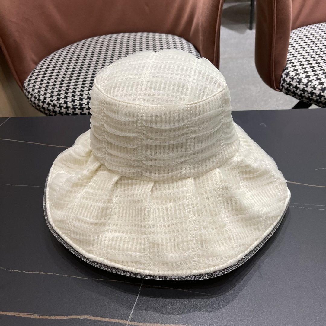  Dior迪奥2025春夏新款渔夫帽子女大头围显脸小日系泡
泡纱遞阳防晒太阳帽潮