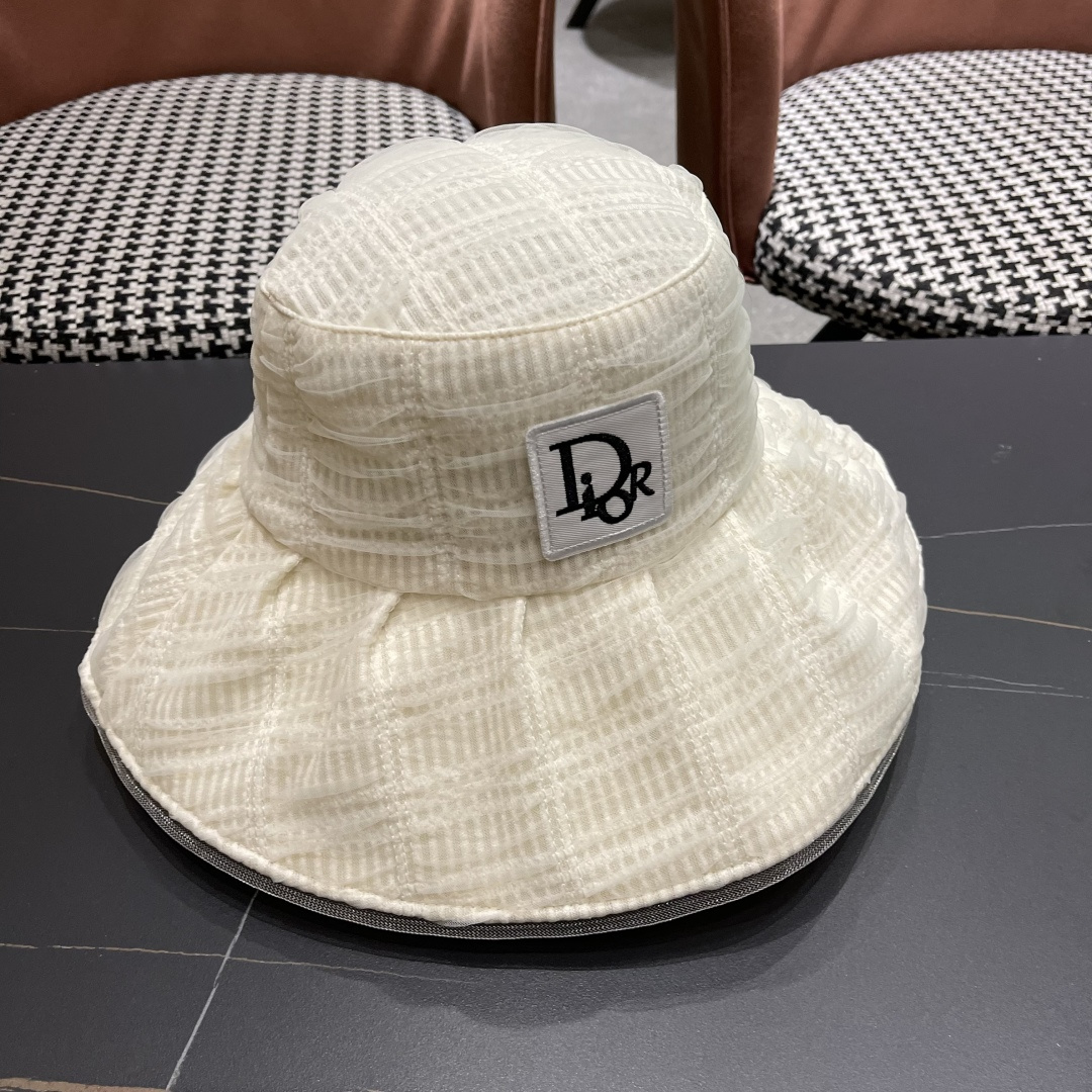  Dior迪奥2025春夏新款渔夫帽子女大头围显脸小日系泡
泡纱遞阳防晒太阳帽潮