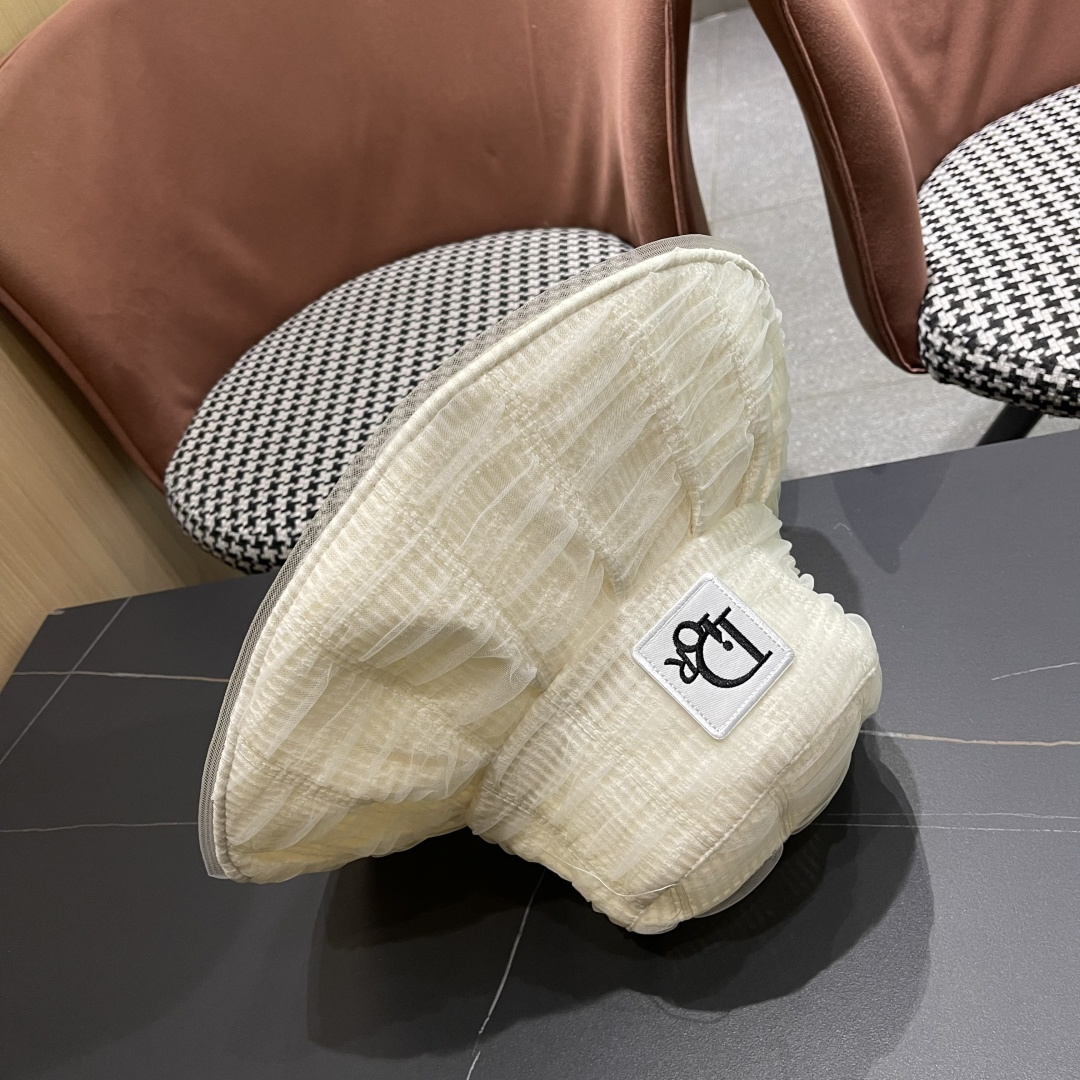  Dior迪奥2025春夏新款渔夫帽子女大头围显脸小日系泡
泡纱遞阳防晒太阳帽潮