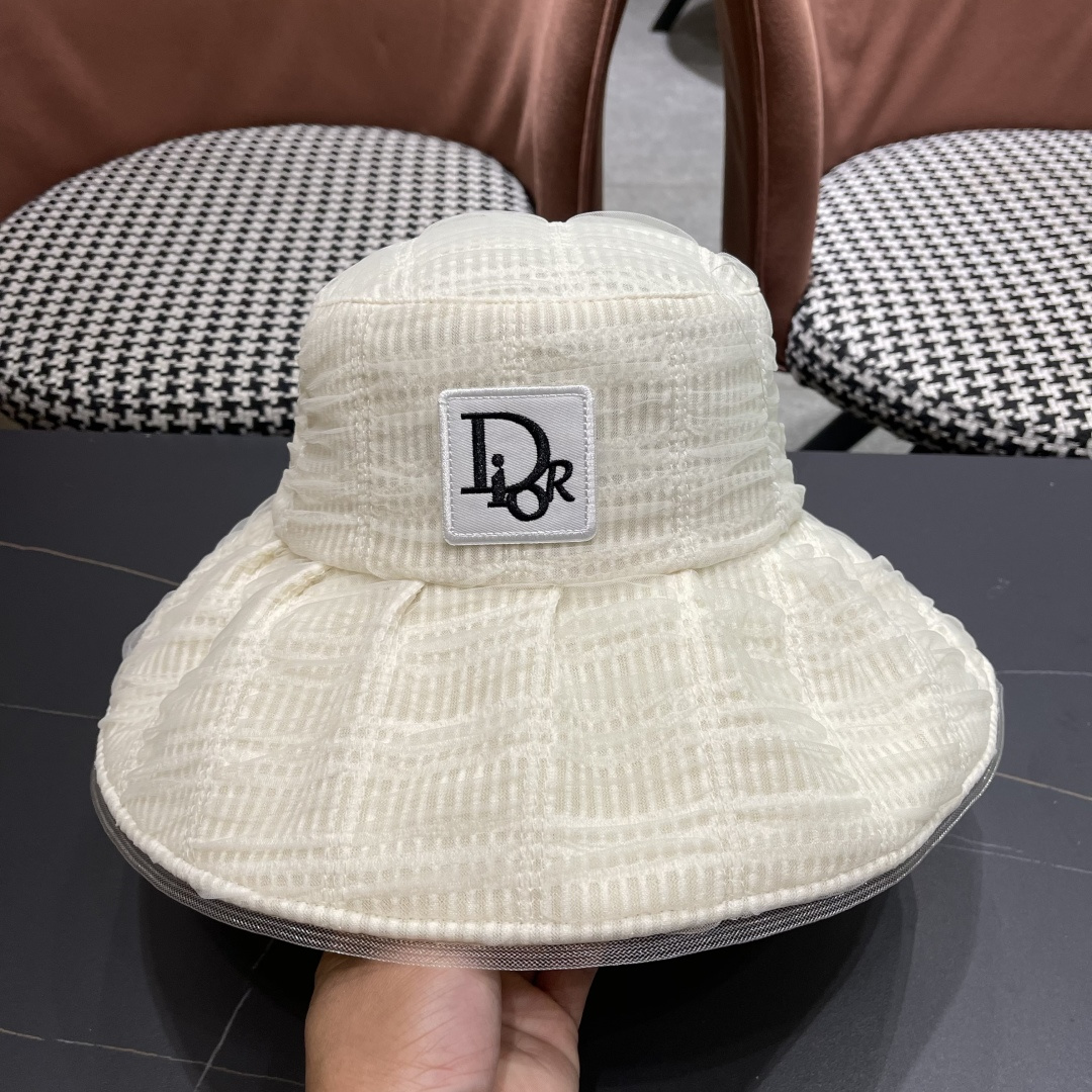  Dior迪奥2025春夏新款渔夫帽子女大头围显脸小日系泡
泡纱遞阳防晒太阳帽潮