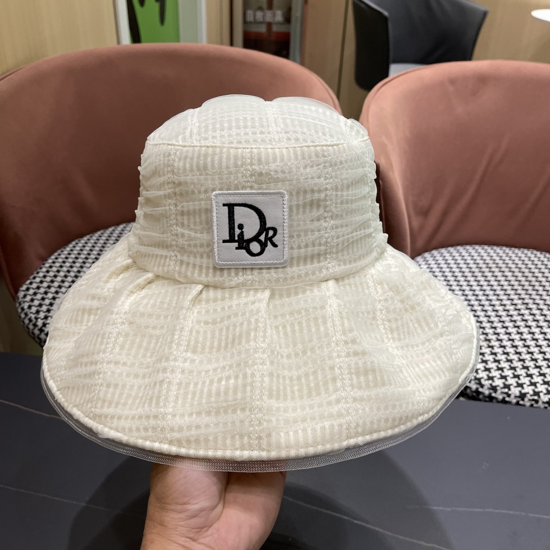  Dior迪奥2025春夏新款渔夫帽子女大头围显脸小日系泡
泡纱遞阳防晒太阳帽潮