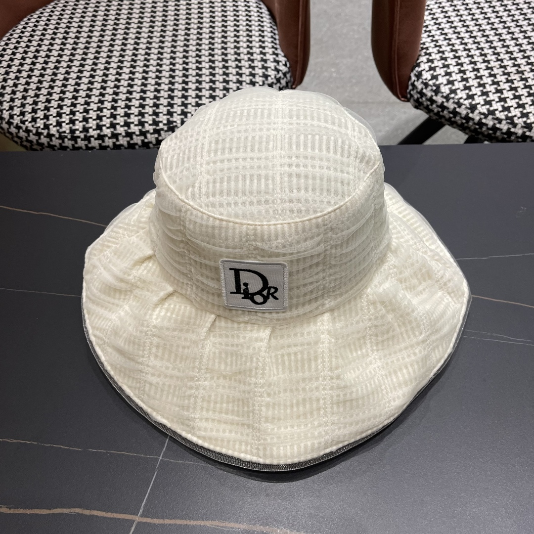  Dior迪奥2025春夏新款渔夫帽子女大头围显脸小日系泡
泡纱遞阳防晒太阳帽潮
