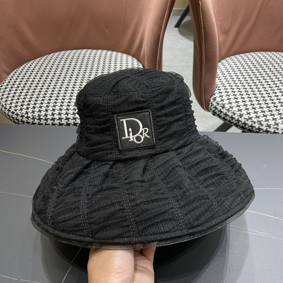  Dior迪奥2025春夏新款渔夫帽子女大头围显脸小日系泡
泡纱遞阳防晒太阳帽潮