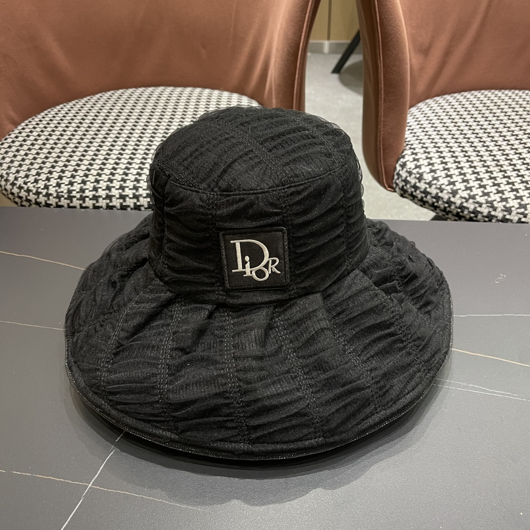  Dior迪奥2025春夏新款渔夫帽子女大头围显脸小日系泡
泡纱遞阳防晒太阳帽潮