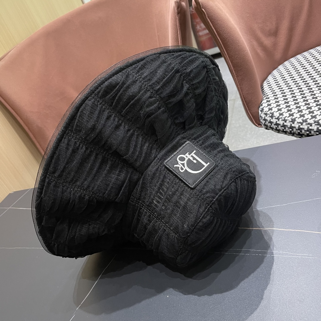  Dior迪奥2025春夏新款渔夫帽子女大头围显脸小日系泡
泡纱遞阳防晒太阳帽潮