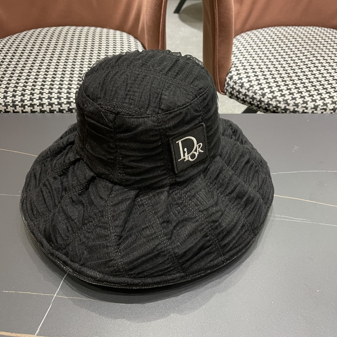  Dior迪奥2025春夏新款渔夫帽子女大头围显脸小日系泡
泡纱遞阳防晒太阳帽潮