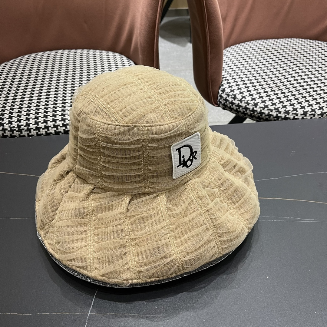  Dior迪奥2025春夏新款渔夫帽子女大头围显脸小日系泡
泡纱遞阳防晒太阳帽潮