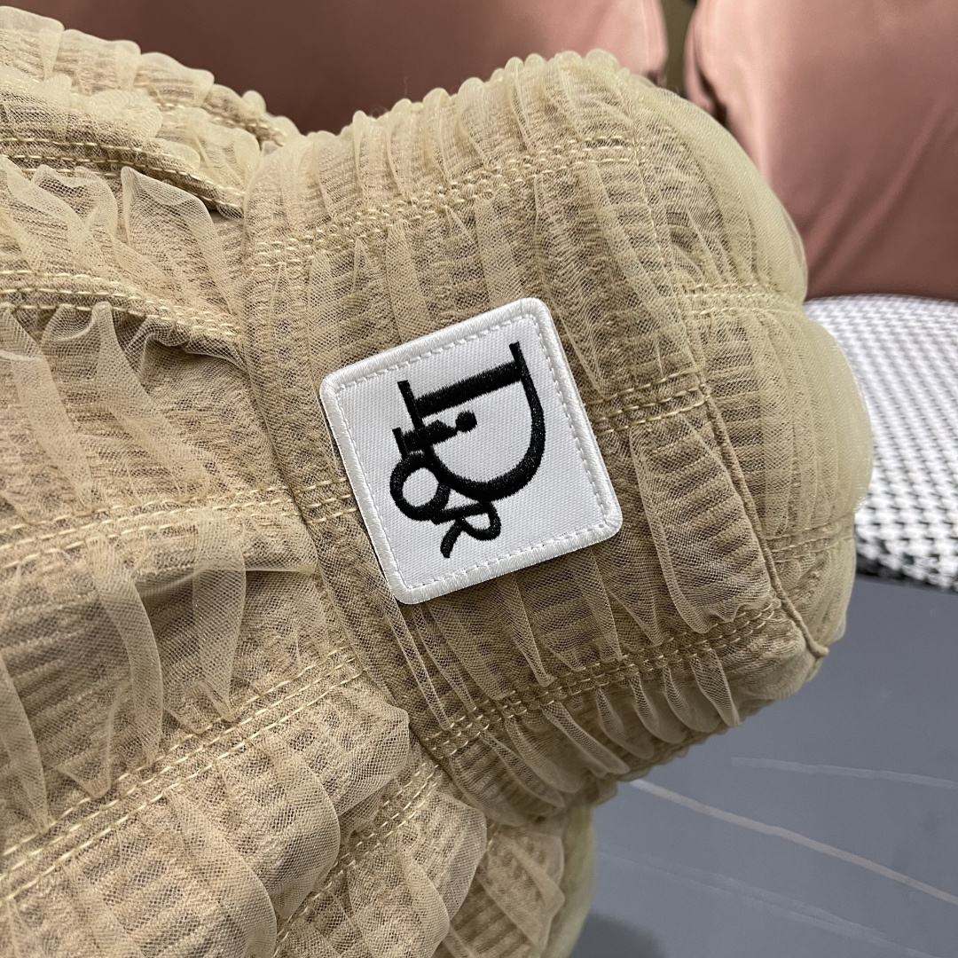  Dior迪奥2025春夏新款渔夫帽子女大头围显脸小日系泡
泡纱遞阳防晒太阳帽潮