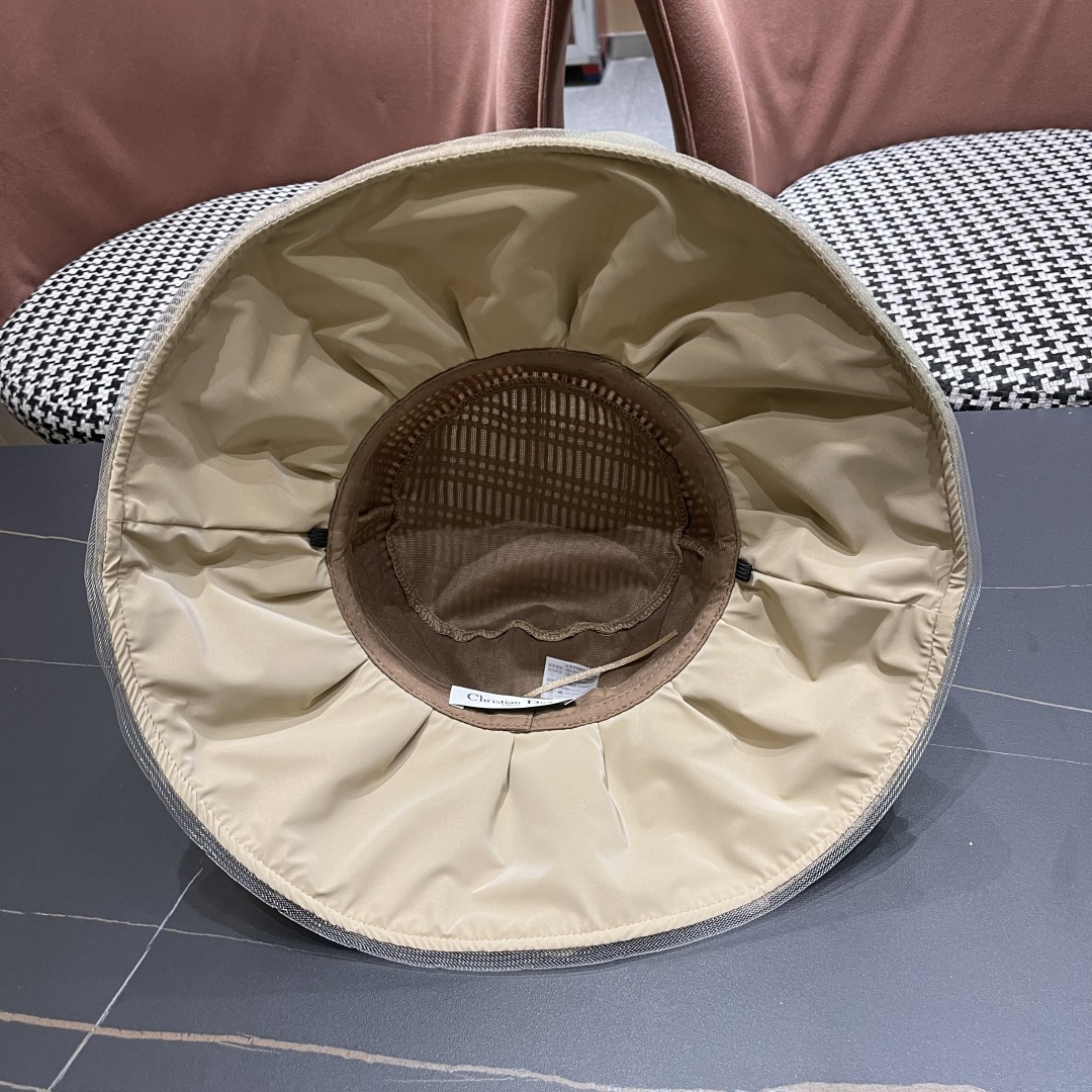  Dior迪奥2025春夏新款渔夫帽子女大头围显脸小日系泡
泡纱遞阳防晒太阳帽潮