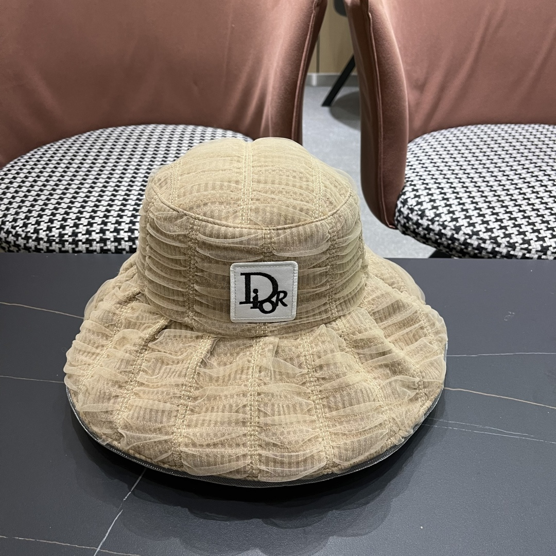  Dior迪奥2025春夏新款渔夫帽子女大头围显脸小日系泡
泡纱遞阳防晒太阳帽潮