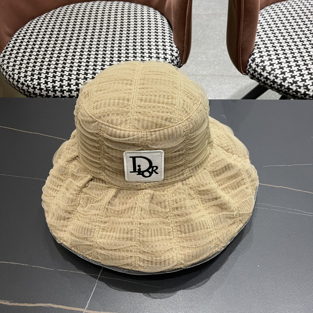  Dior迪奥2025春夏新款渔夫帽子女大头围显脸小日系泡
泡纱遞阳防晒太阳帽潮