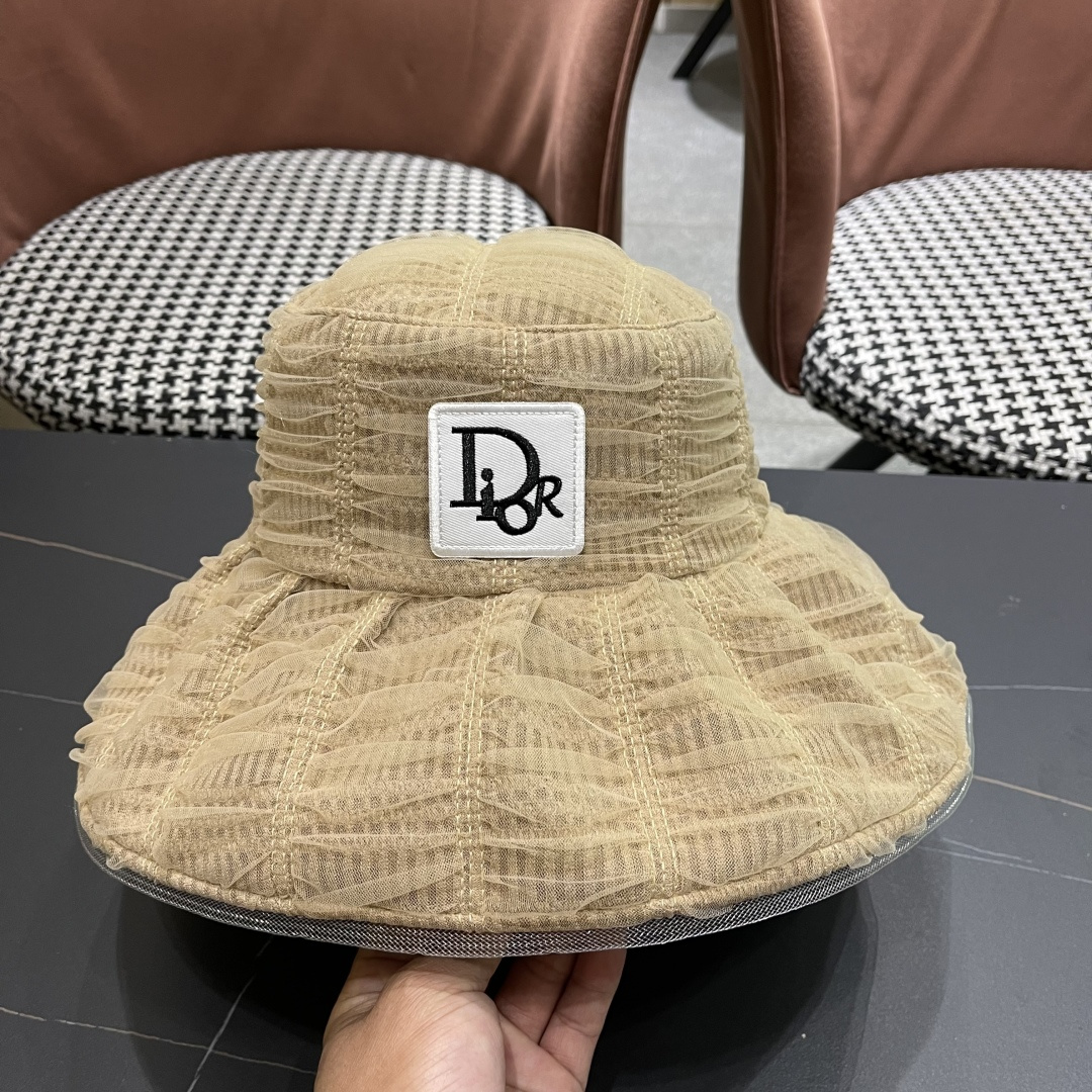  Dior迪奥2025春夏新款渔夫帽子女大头围显脸小日系泡
泡纱遞阳防晒太阳帽潮