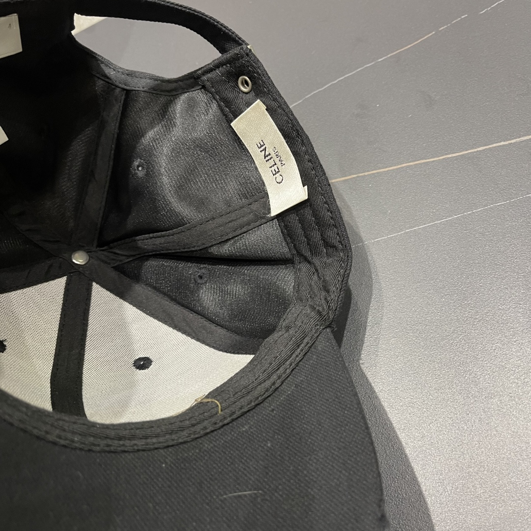 【CELINE赛琳】高品质凯旋门宽檐棒球帽女春秋新款时尚破泂做旧
硬顶防晒鸭舌帽男