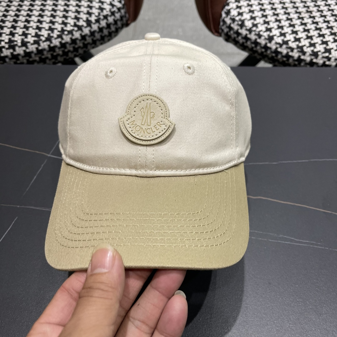  蒙口Moncler🆕春款新款拼色个性棒球帽，四季佩戴款高颜值时尚单品！
男女同款