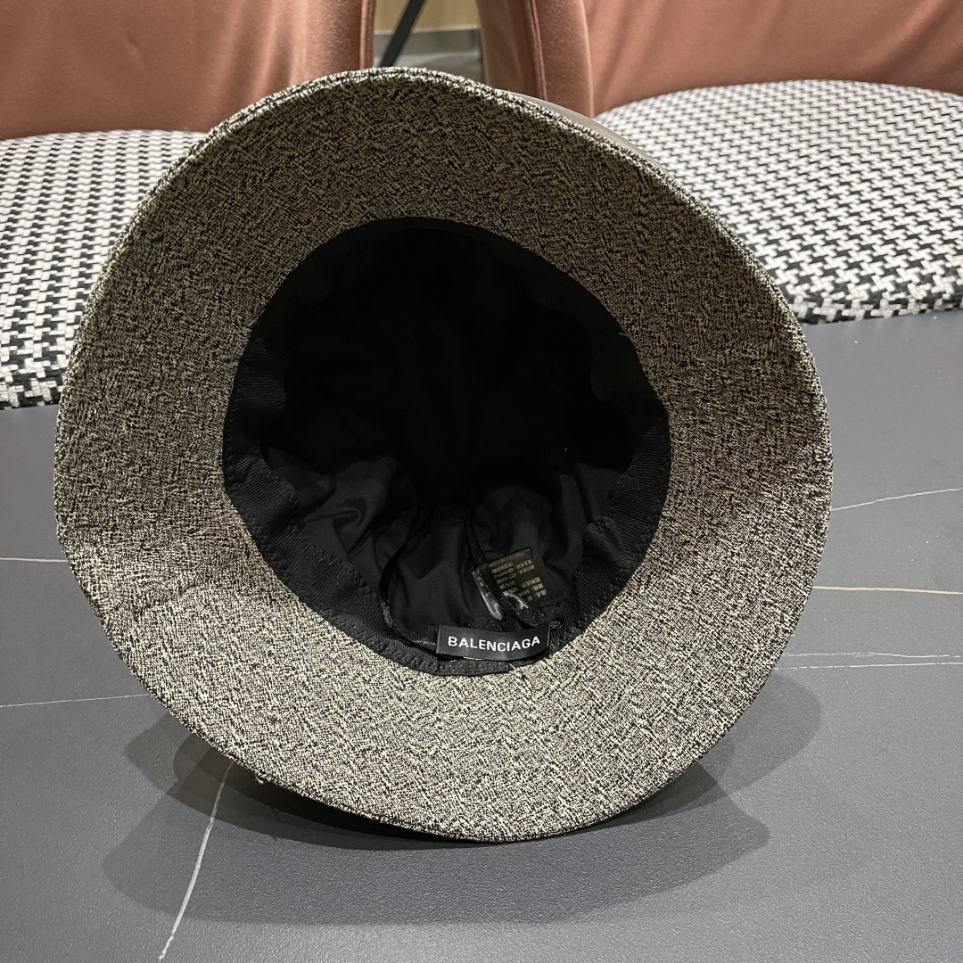 BALENCIAGA巴黎世家2025新款渔夫帽，简约休闲百搭