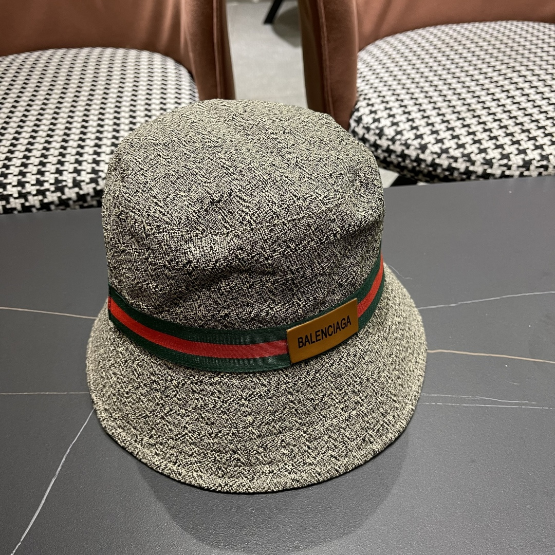 BALENCIAGA巴黎世家2025新款渔夫帽，简约休闲百搭