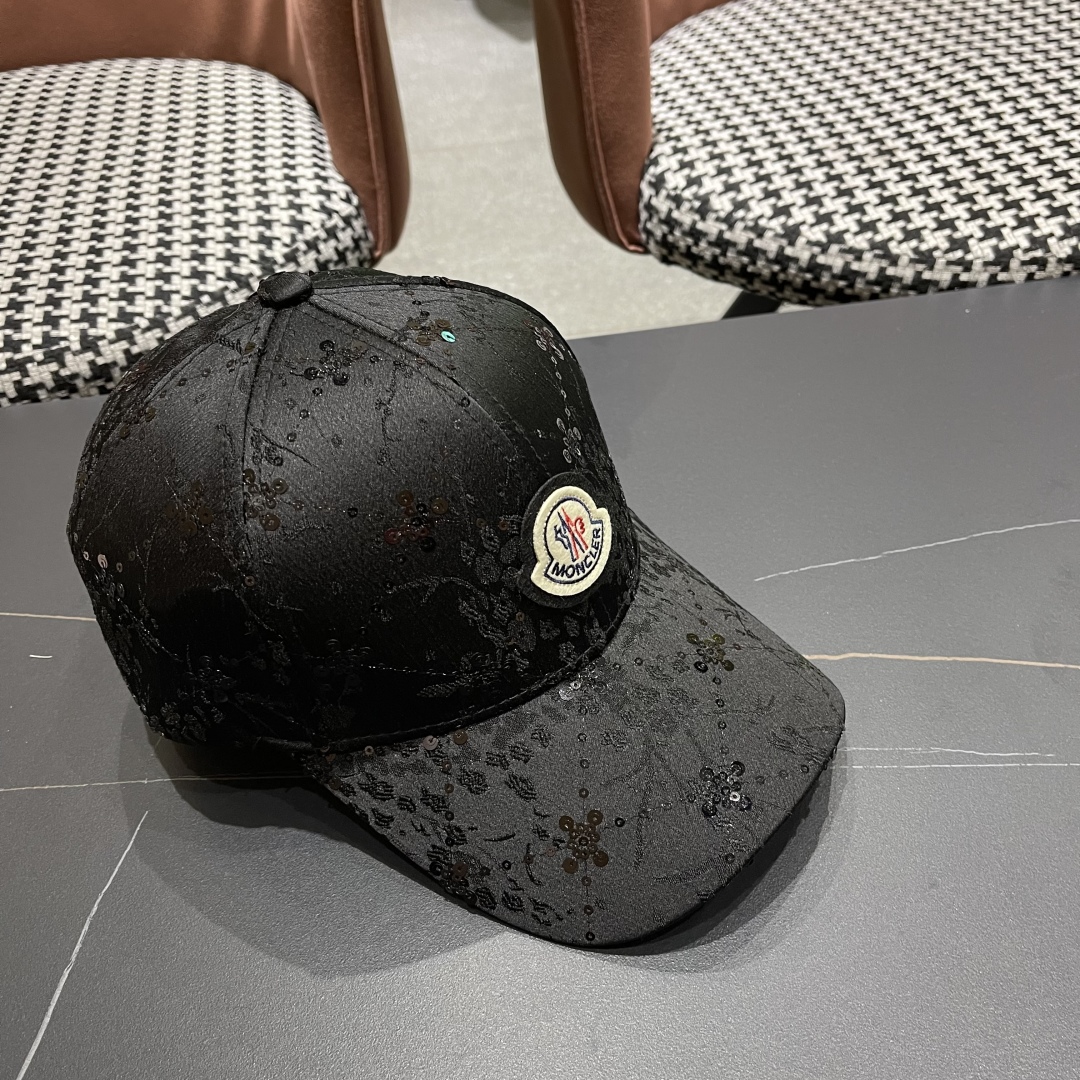  蒙口MONCLER棒球帽，高级感亮片棒球帽女韩版 ins潮百搭显脸小鸭舌帽春
夏防晒遮阳帽子