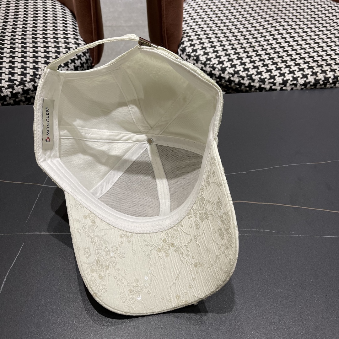  蒙口MONCLER棒球帽，高级感亮片棒球帽女韩版 ins潮百搭显脸小鸭舌帽春
夏防晒遮阳帽子