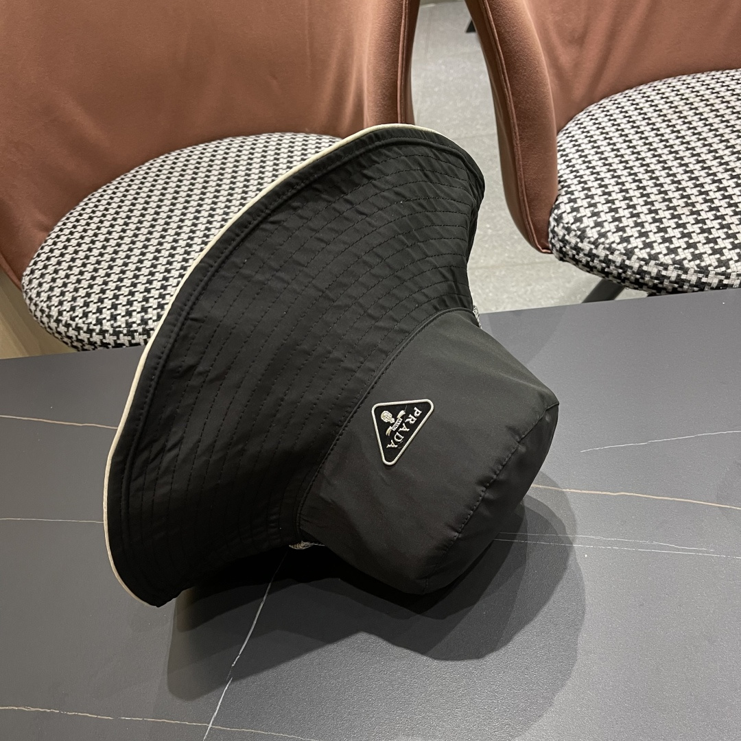 PRADA普拉达韩版系带遮阳帽子女户外夏季双面可戴大帽檐太阳帽防晒遮脸渔夫帽