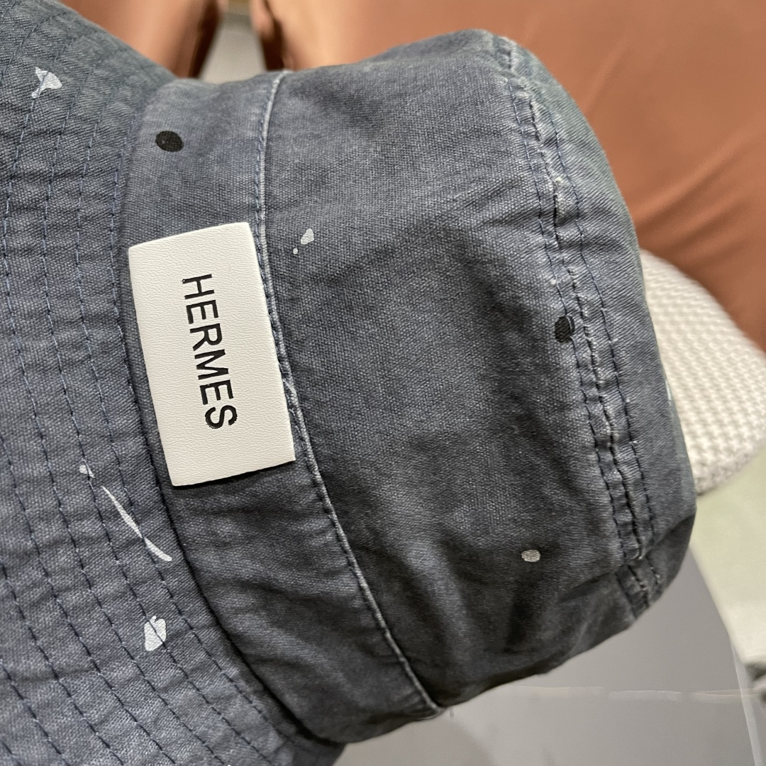  HERMÈS (爱马仕)山岩小众骑行渔夫帽山系夏户外登山帽大檐遮阳
防晒透气徒步纯色