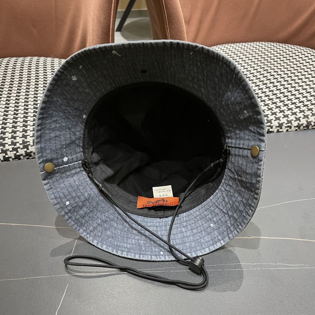  HERMÈS (爱马仕)山岩小众骑行渔夫帽山系夏户外登山帽大檐遮阳
防晒透气徒步纯色