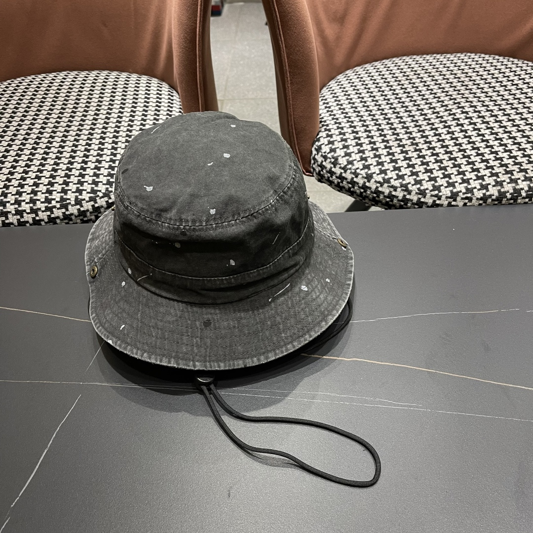  HERMÈS (爱马仕)山岩小众骑行渔夫帽山系夏户外登山帽大檐遮阳
防晒透气徒步纯色