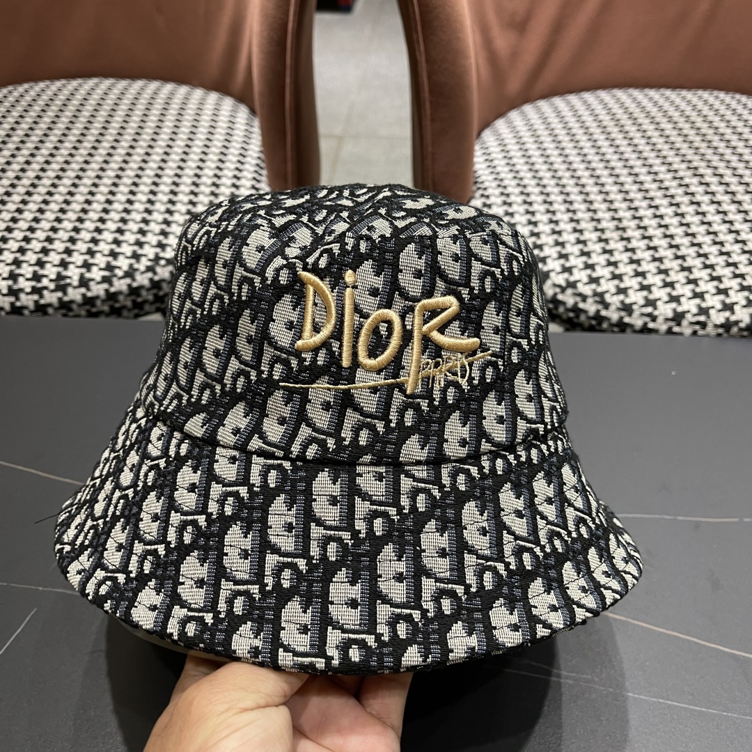  Dior(迪奥)新款2025原单渔夫帽， 精致純也格调很有感觉，专柜断货热门，质量超赞