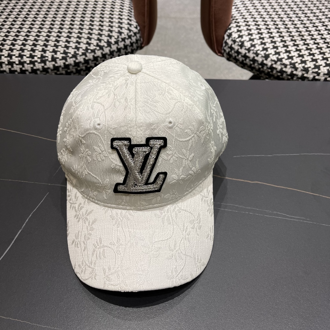  lv路易威登2025新款国风潮软顶棒球帽春夏季气质缎面花纹鸭
舌帽显脸小太阳帽