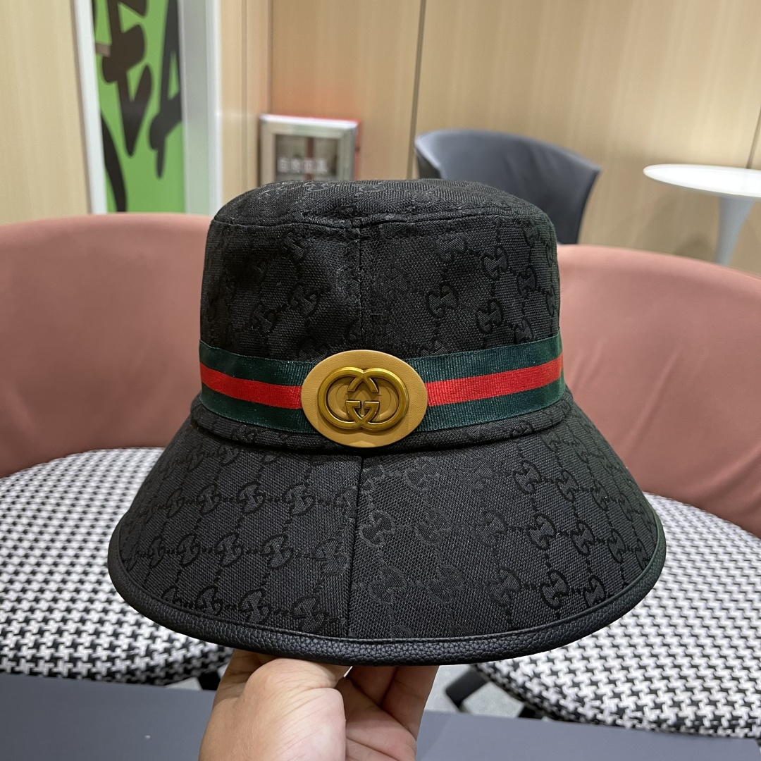 古奇渔夫帽GUCCI🧢2025原单品质火爆来袭 🔥🎩 工艺非常精美 高档大气上档次！低调奢华，方便携带！