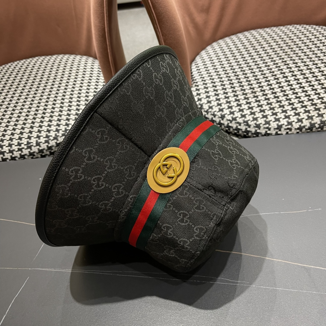 古奇渔夫帽GUCCI🧢2025原单品质火爆来袭 🔥🎩 工艺非常精美 高档大气上档次！低调奢华，方便携带！