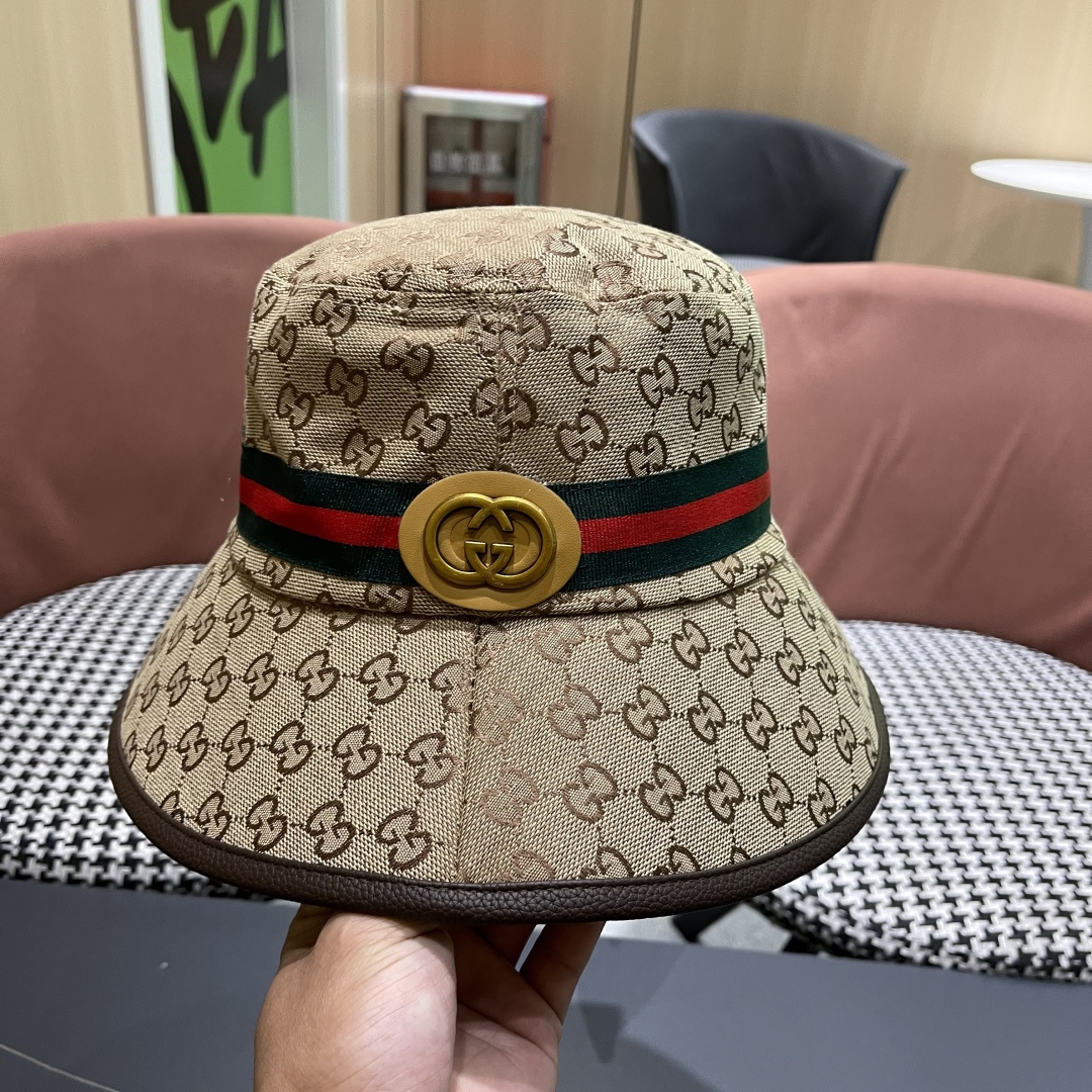 古奇渔夫帽GUCCI🧢2025原单品质火爆来袭 🔥🎩 工艺非常精美 高档大气上档次！低调奢华，方便携带！