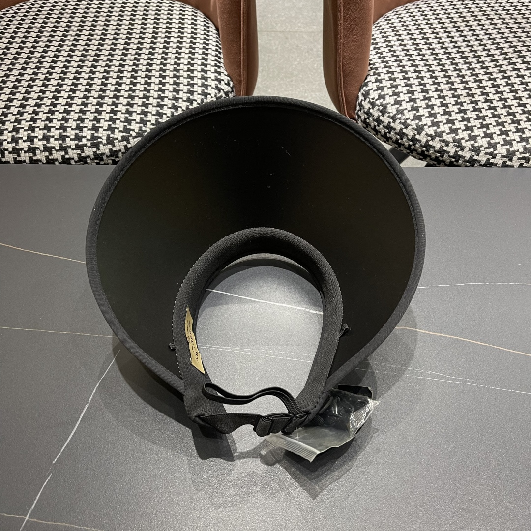  BURBERRY巴宝莉 防晒空顶帽子女款2025新款夏季户外遞阳帽
骑电动车太阳帽显瘦减龄