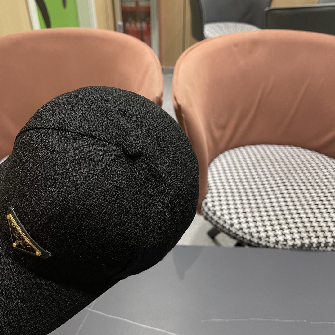 【PRADA普拉达】高端棒球帽🧢，欧美重工手法，曰韩潮流，时尚大气，帅哥美女必入款❤️❤️❤️男女必备！